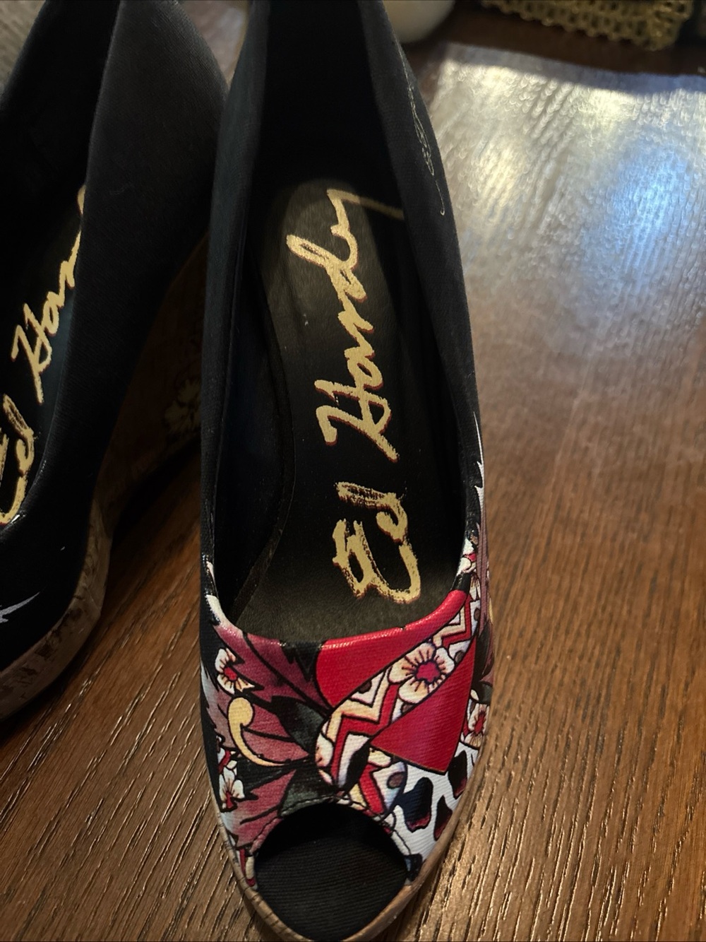 Ed Hardy Cork Wedge Peep Toe Heels Women’s Size 7 Skull Wing Tattoo Y2K Rare - Picture 5 of 13